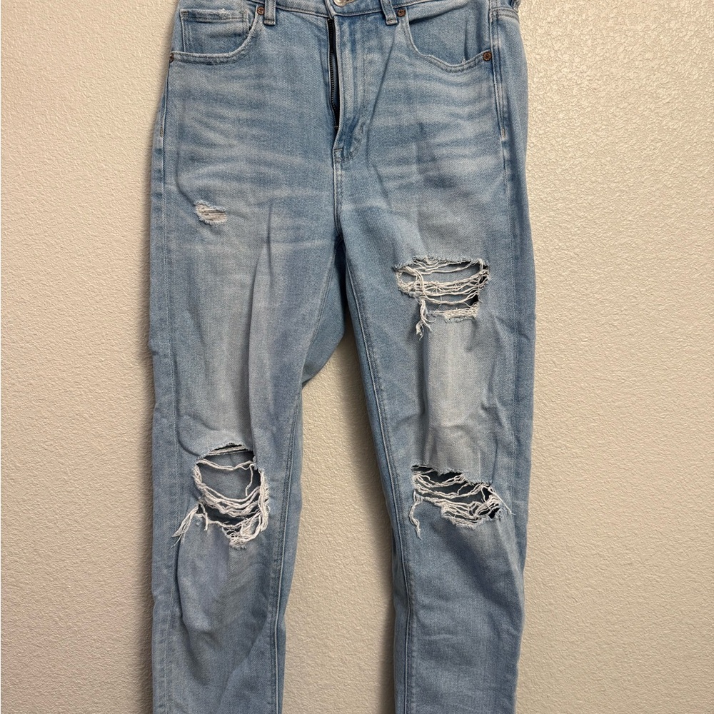 American Eagle Outfitters Light Blue Distressed Boyfriend Jeans